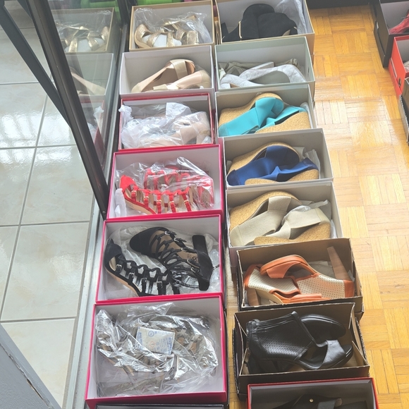 Shoe for sale - Picture 2 of 2